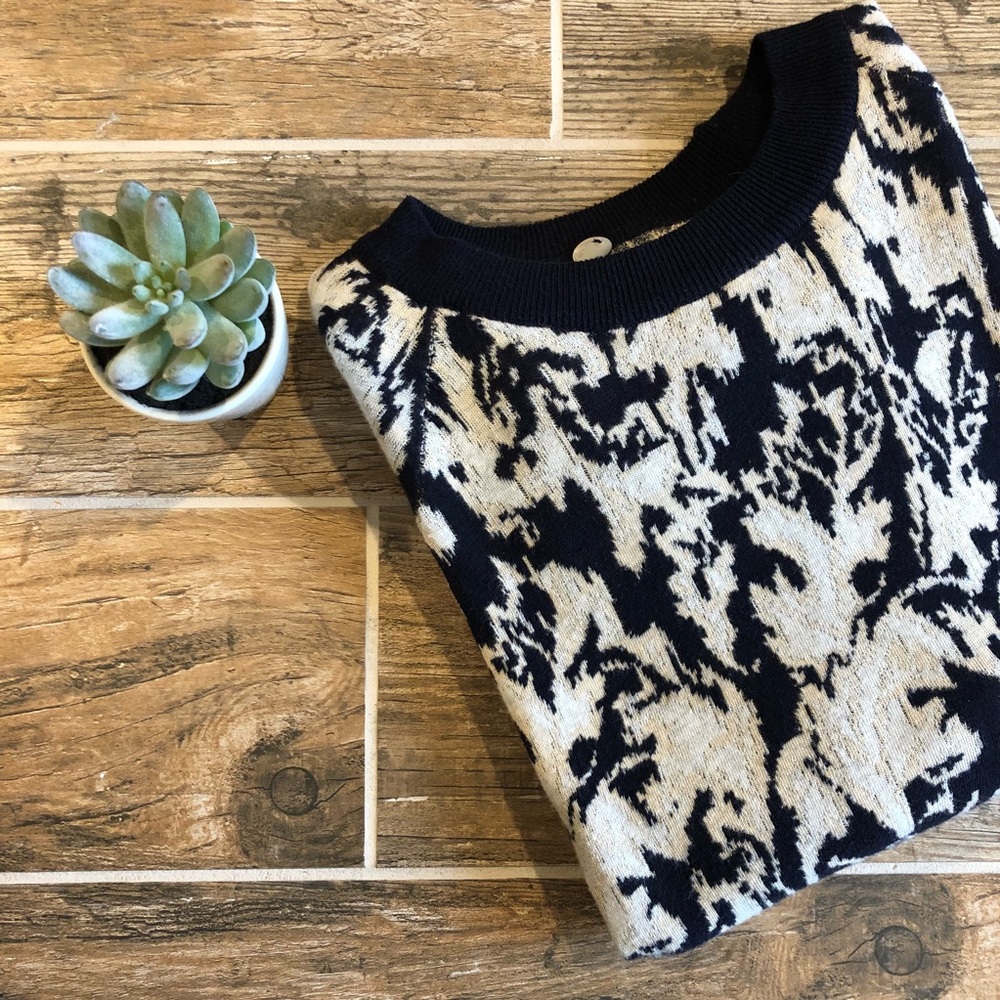 Margaret O’Leary All Over Printed Sweater. Size S